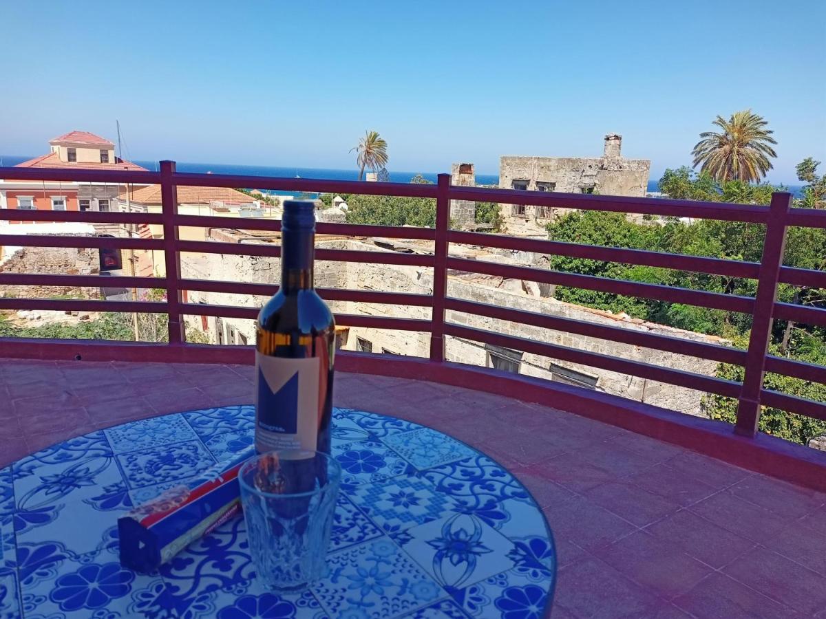 A Medieval Windmill Tower With Magnificent View Rhodes City Extérieur photo